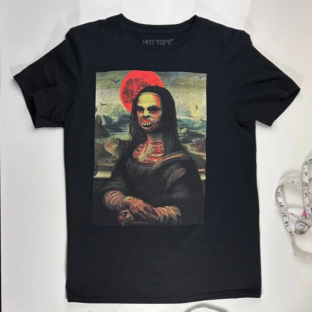 Hot Topic Black Graphic Tee with Red and Green Zombie Mona Lisa - Picture 1 of 5